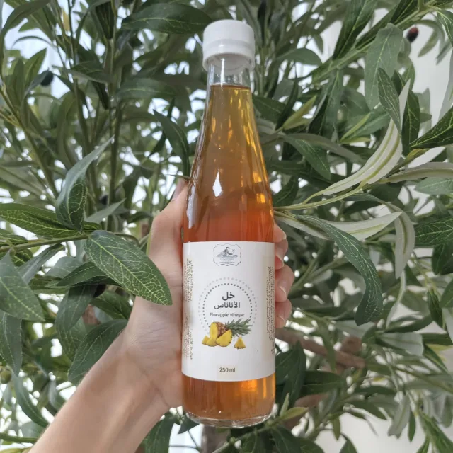 Pineapple vinegar