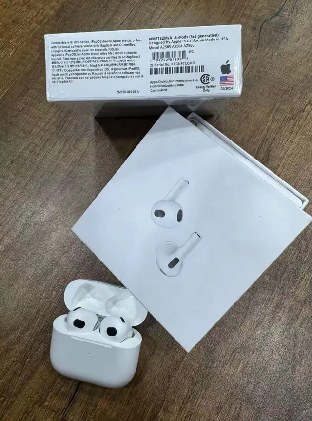 Air Pods 4